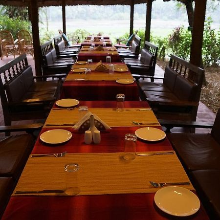 Soma Birds Lagoon Hotel Kotamangalam Exterior photo